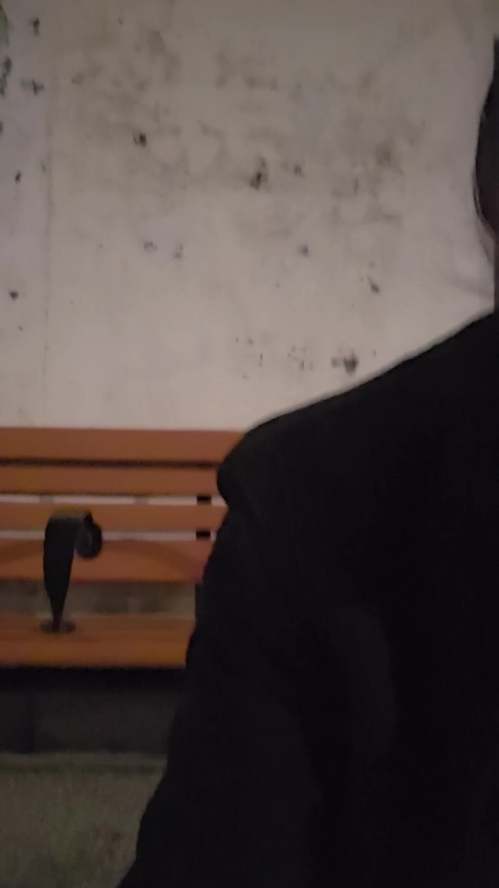 Taiwancdgirl: La pseudo-fille Tingxuan se masturbait sur un banc extérieur et...