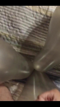 POV: Abspritzen auf silberne Ballons
