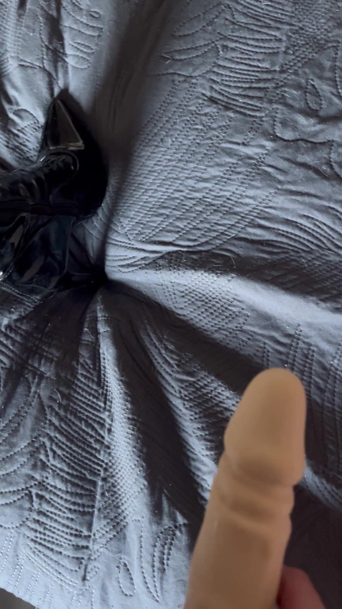 Maitresse Clara: 시점, 스트랩온을 잡아