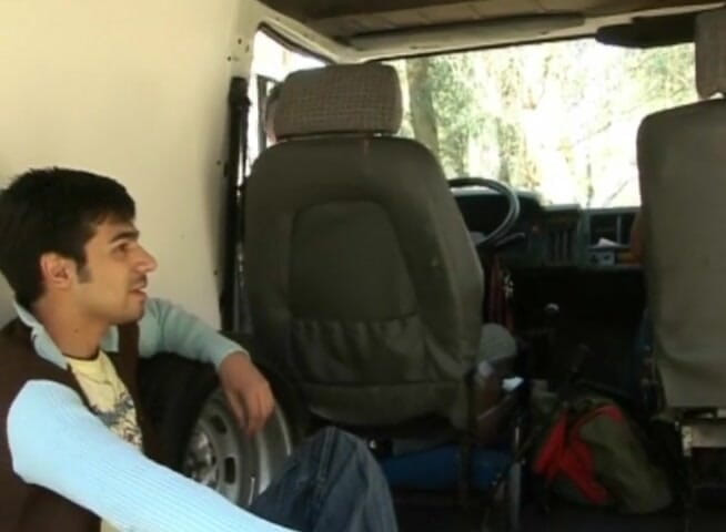 Bareback TV: Horny gay threesome session