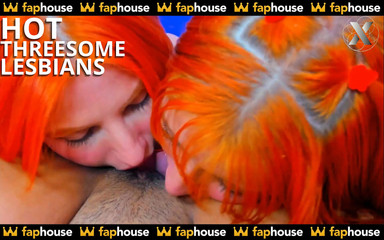 X Live Community: Горячие латинские лесбиянки в отличном тройничке, чтобы лизать тугие киски друг друга