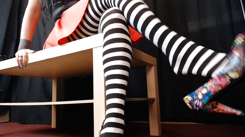 Abby Anna: 成为我的第一个连裤袜奴隶