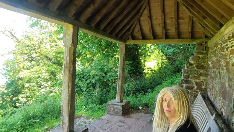 The Midnight Minx: 1일 여행 삭제된 장면