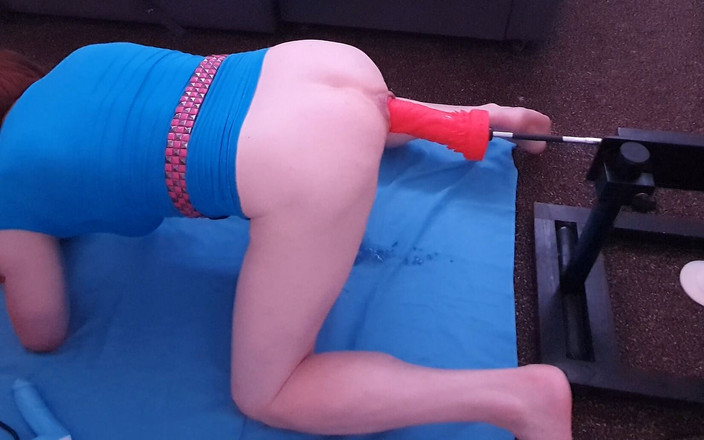 Lucy Essex CD: Orgasme dubur berganda pada mesin kongkek untuk banci Tgirl Lucy...