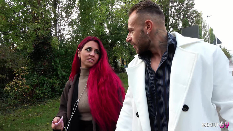 Scout69: Duits roodharig meisje met grote natuurlijke doorhangende tieten Dani Luve...