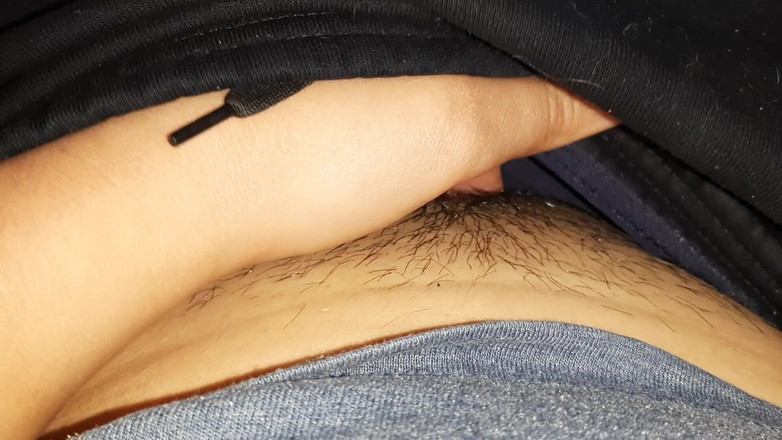 Lesbian-candys: Eu queria tanto sexo que coloco minha mão na calcinha...