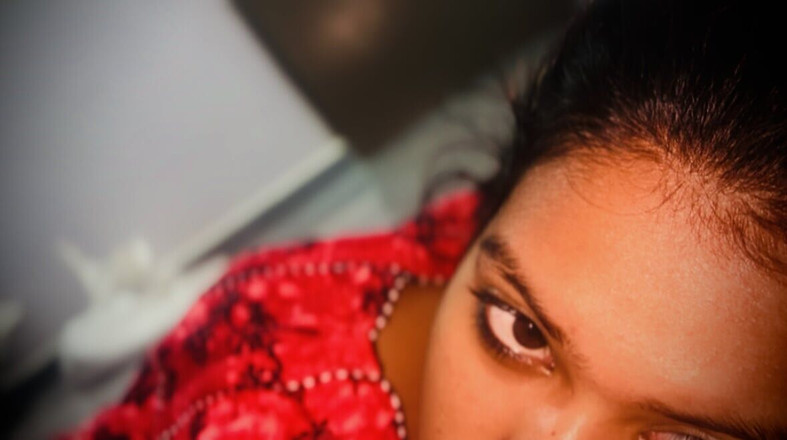 Mary V: Tamil joven esposa muy bonita voz grandes pezones naturales caliente...