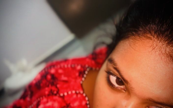 Mary V: タミルの若い主婦、とても素敵な声、大きな自然な乳首、ホット、セクシーな体、とても素敵な素敵な猫、ハードクソ、浮気妻を食べる