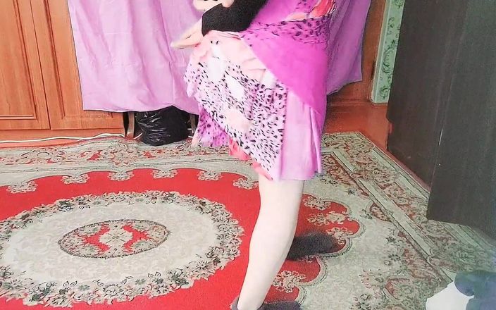 Kitty_Cross: Bezruční výstřik Ladyboy Roztomilé polykání ptáka mrdka