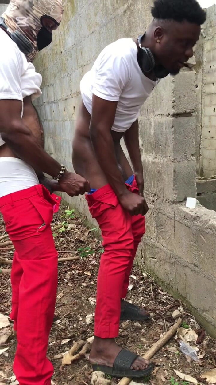 assdriller50: 미완성 건물에서 나를 따먹는 선임 현