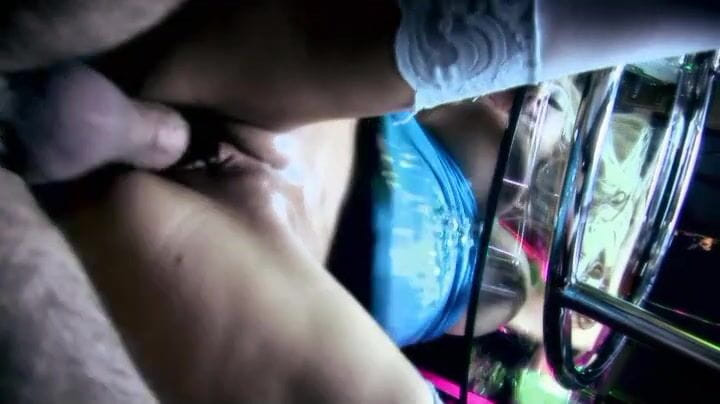 Cryptostudios: Donne cattive e troie succhia e cavalca il grosso cazzo...