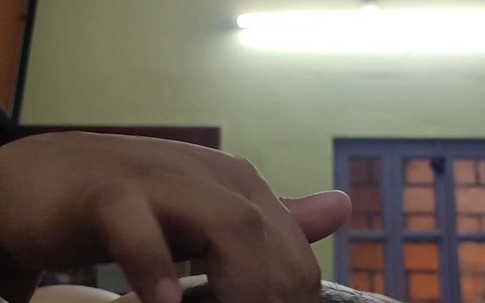 Horny baby 99: Indian Desi Girl Fingering Virul Video Captured