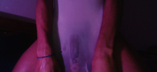 AJ180: Aj180 şişkinliğini gizleyemiyor