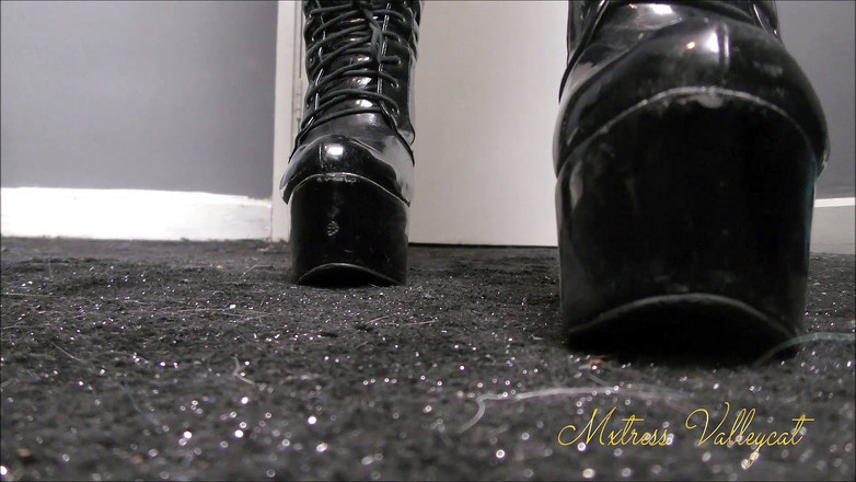 Mxtress Valleycat: 넌 내 부츠보다 더 가치가 없어