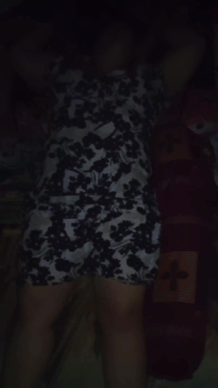 my_wife_chubby: Massage la femme du voisin qui a une grosse naturelle