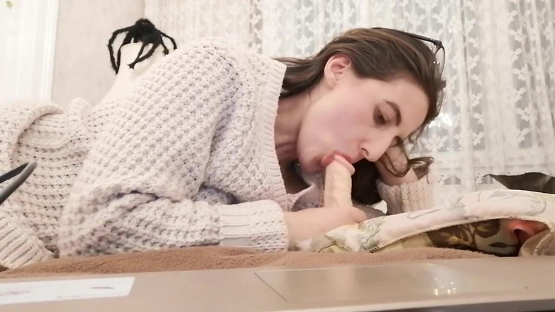 The Antichristrix: Gode, gorge devant la caméra