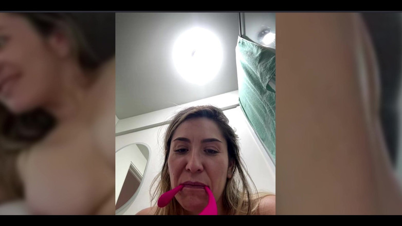 Isabella Tarek: Pussy Show Živá kamera