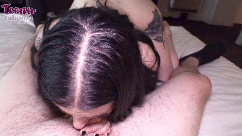 Teenytaboo: Fată vânzătoare Lily face sex anal