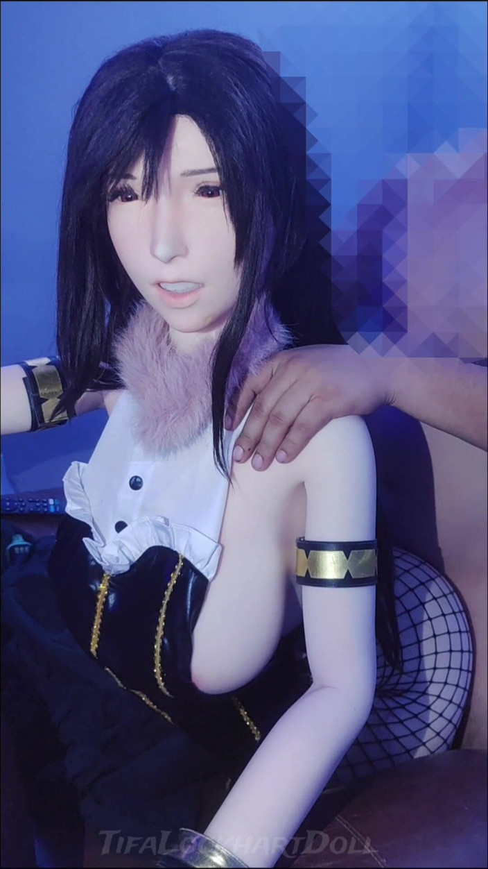 Tifa Lockhart doll: Selepas gelap di Honey Bee Inn. Tifa's Buzzing for You!