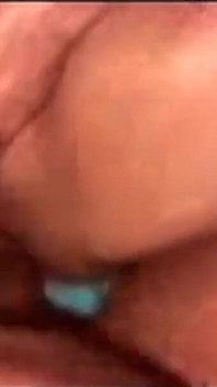 Derleme orta yaşlı seksi kadın büyük zenci yarağının üzerinde fışkırtarak emiyor