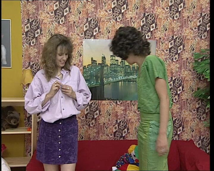 YOUR FIRST PORN: Nevlastní matka je zvrácená děvka a chčije na kbelík