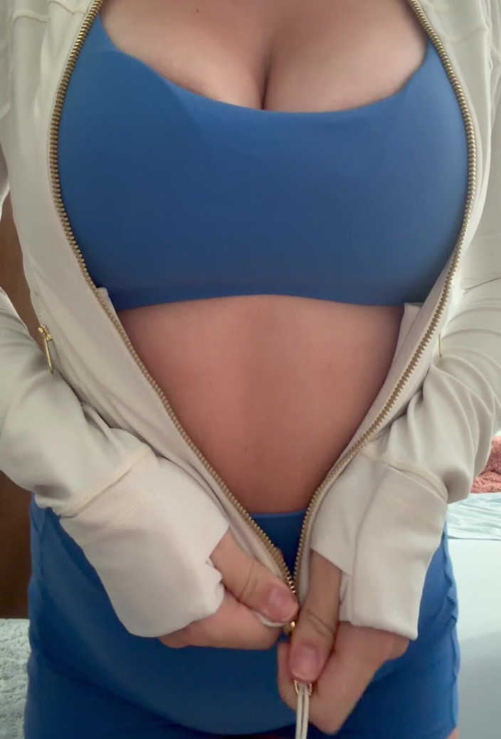 Happyvibes: Having a Little Bit of Fun Before the Gym