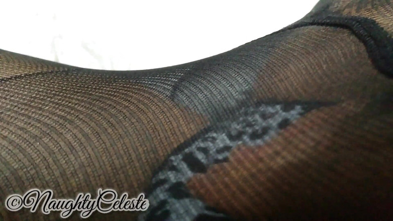 NaughtyCeleste: Masturbace a orgasmus v černých punčochách a kalhotkách