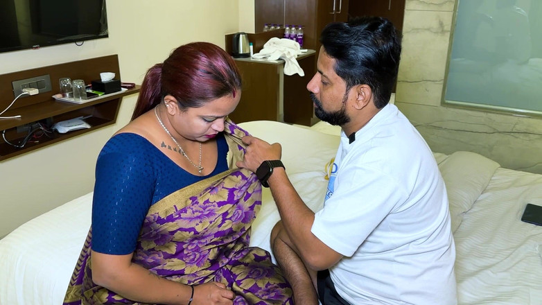 Next short: Lorsque la soubrette a demandé à son employeur de travailler pour...