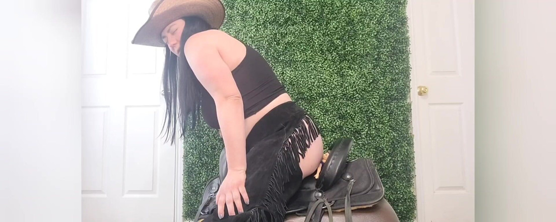 Julia Ryan: Stinky Saddle Farts