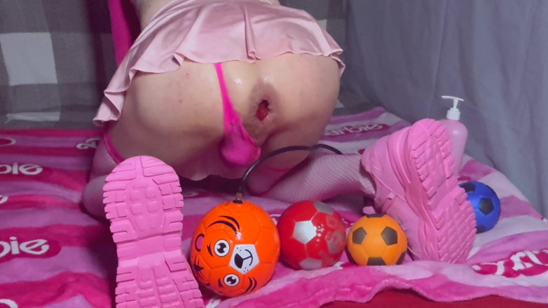 Horny Anal Play: Sport Balls Anal Stretching