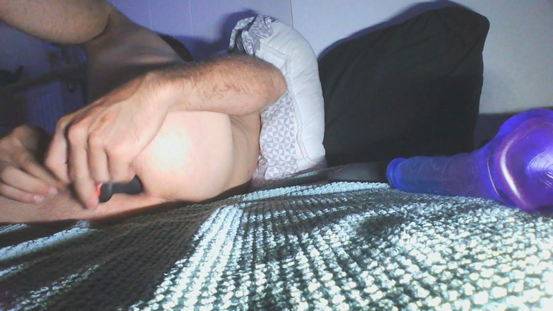 Sun Hide: Wet Ass Toy