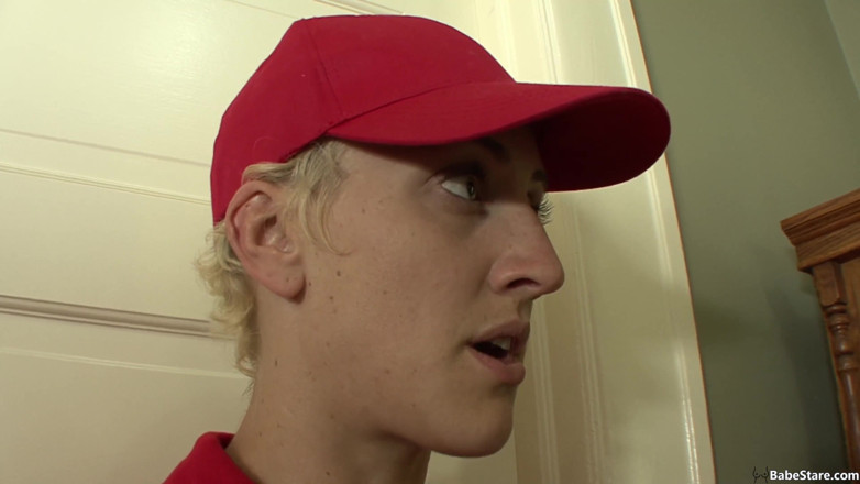 Babe Stare: Delivery girl gives her client some real action