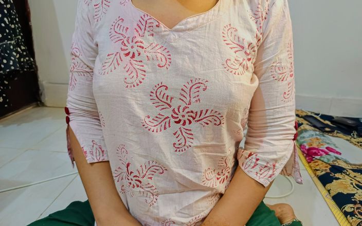 Riya_Moni077: J’ai trouvé la femme de ménage seule dans une maison...