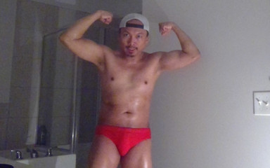Bastian Kross: Xian Quatro oiled up, hard AF, jerking off!