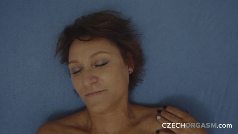 Czech Orgasm: Tsjechisch orgasme 82: blondine is nat, poesje avontuur - jong en dorstig...