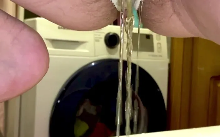 Ms Pee Piss: Peeing in Panties