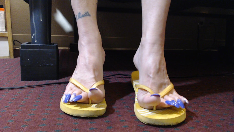 Abby Anna: Žabka si hraje s dlouhými nehty