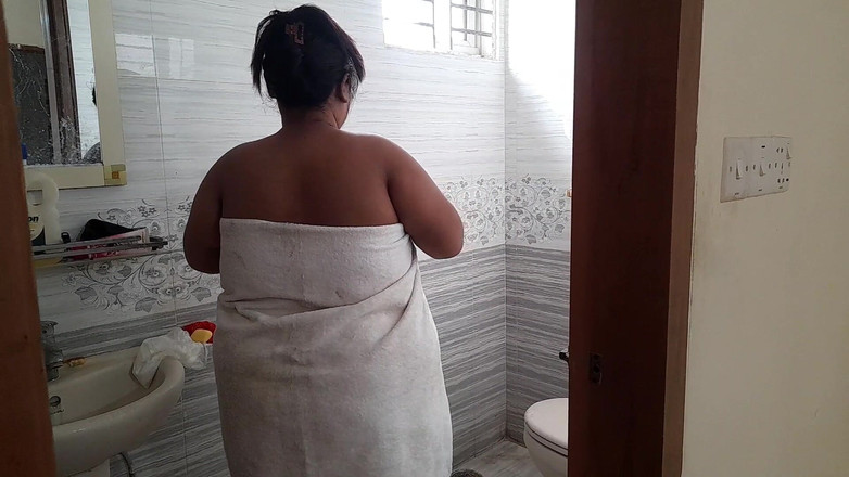 Aria Mia: 화장실에서 나온 후, 몸은 그녀의 시아버지에 의해 남아 있었다 - 클리어 힌디어 오디오