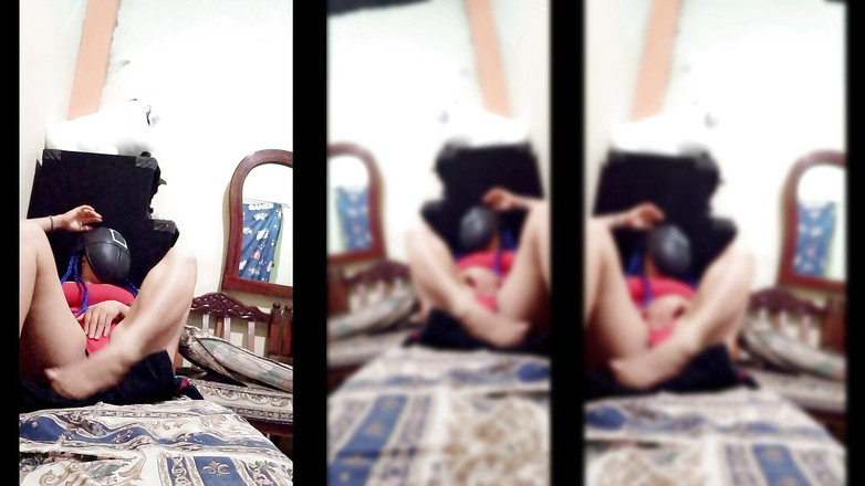 Martin13: 継母の汗まみれで熱い膣はセックスと自慰行為をすることを望んでいます