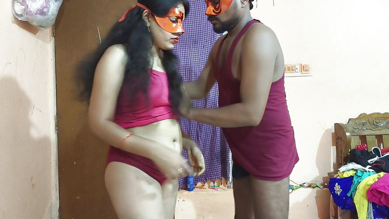 Sona bhabhi: Bhabhi Kampung India Berkongkek dengan Abang Ipar.