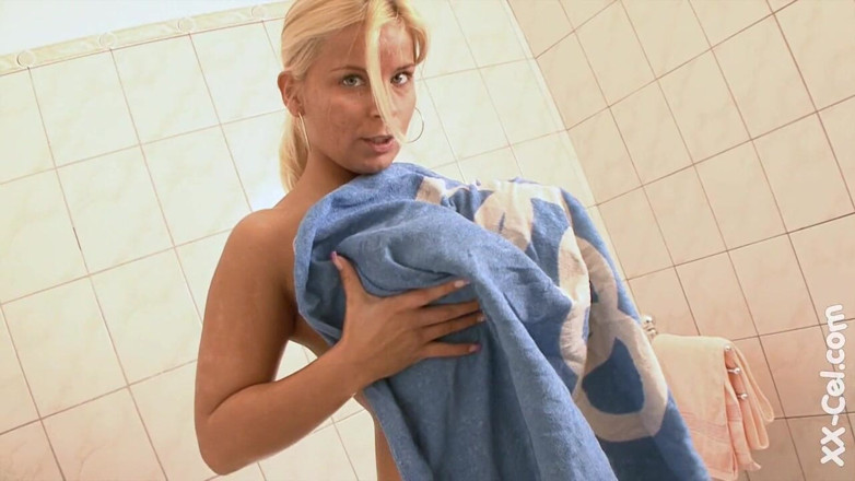XX-Cel: Tanned Busty Blonde Cooling off in the Shower