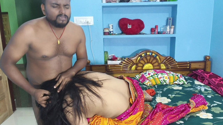 Sona bhabhi: Aku dientot sama saudara laki-laki suamiku, waktu aku lagi foto...