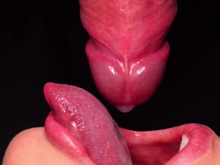 Niki studio: Pompino con preservativo, poi lo rompe e prende tutto lo...