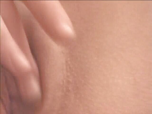 2 Girls 1 Guy: Dwie seksowne laski dzielą się ogromnym białym kutasem