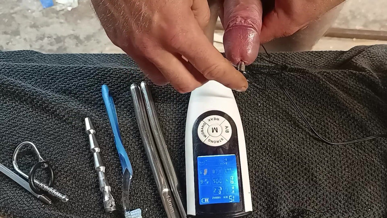 Artbigd: 尿道硬单人表演