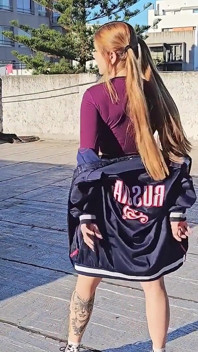 Ateşli hatun seks yapmak istedi, bu yüzden açık havada yaptık