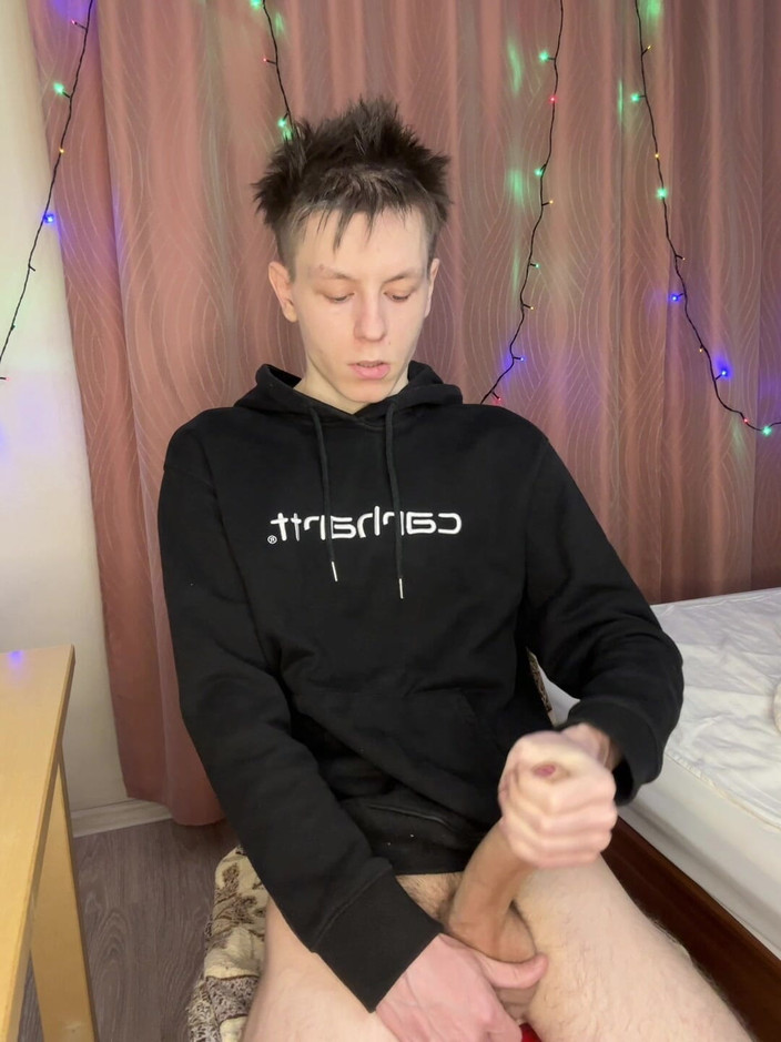 Morflot24: Twink prostaat tintelen tijdens intense solo handpomp