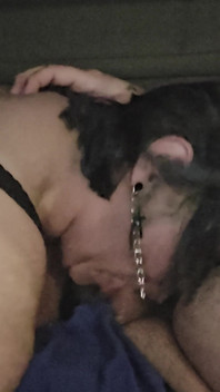 Semi puta chupa antes de ela foder