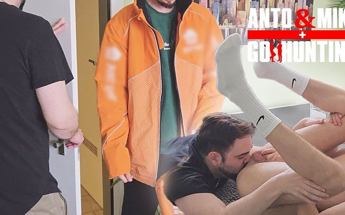 AntoGoesHunting: Горячий прямой твинк доставщик еды получает $, чтобы получить пососать, лизание очка и пальцами в первый раз