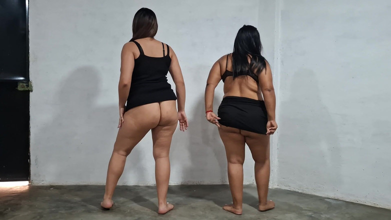 SugarPose: 二人の大きなラティーナの女の子が一緒に脱いで踊る